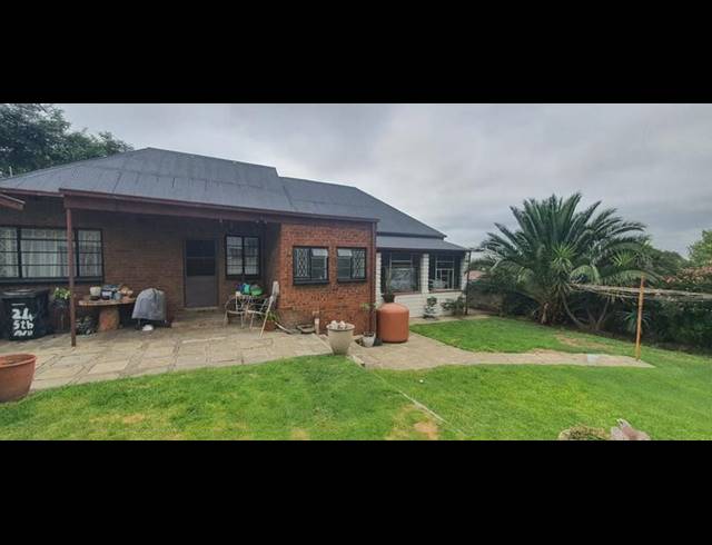 5 BEDROOM HOUSE FOR SALE IN ALBERTON NORTH